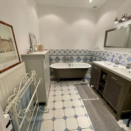 Apartment Familial Typiquement Parisien Paris