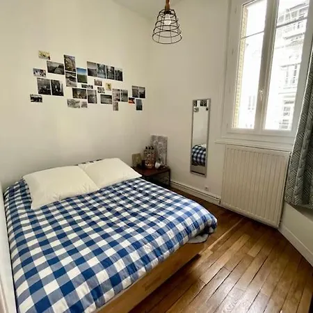Familial Typiquement Parisien Apartment Paris